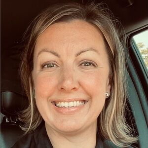 Meet your Posher, Stephanie